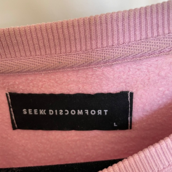 Seek Discomfort Pink Crew Neck Sweatshirt (Size Large) - Picture 3 of 4